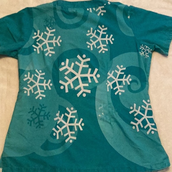 Scrub top - Picture 2 of 2